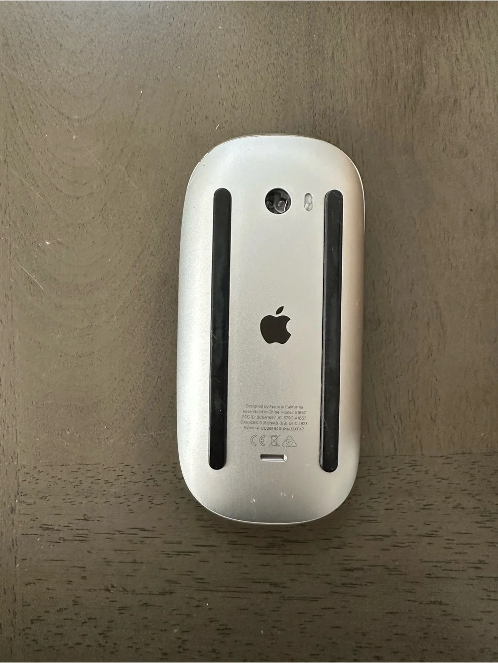 Apple White Wireless Magic Mouse - Multi-Touch Bluetooth Mouse